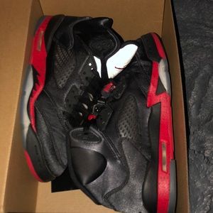 Air Jordan 5 Retro size 5.5 gs